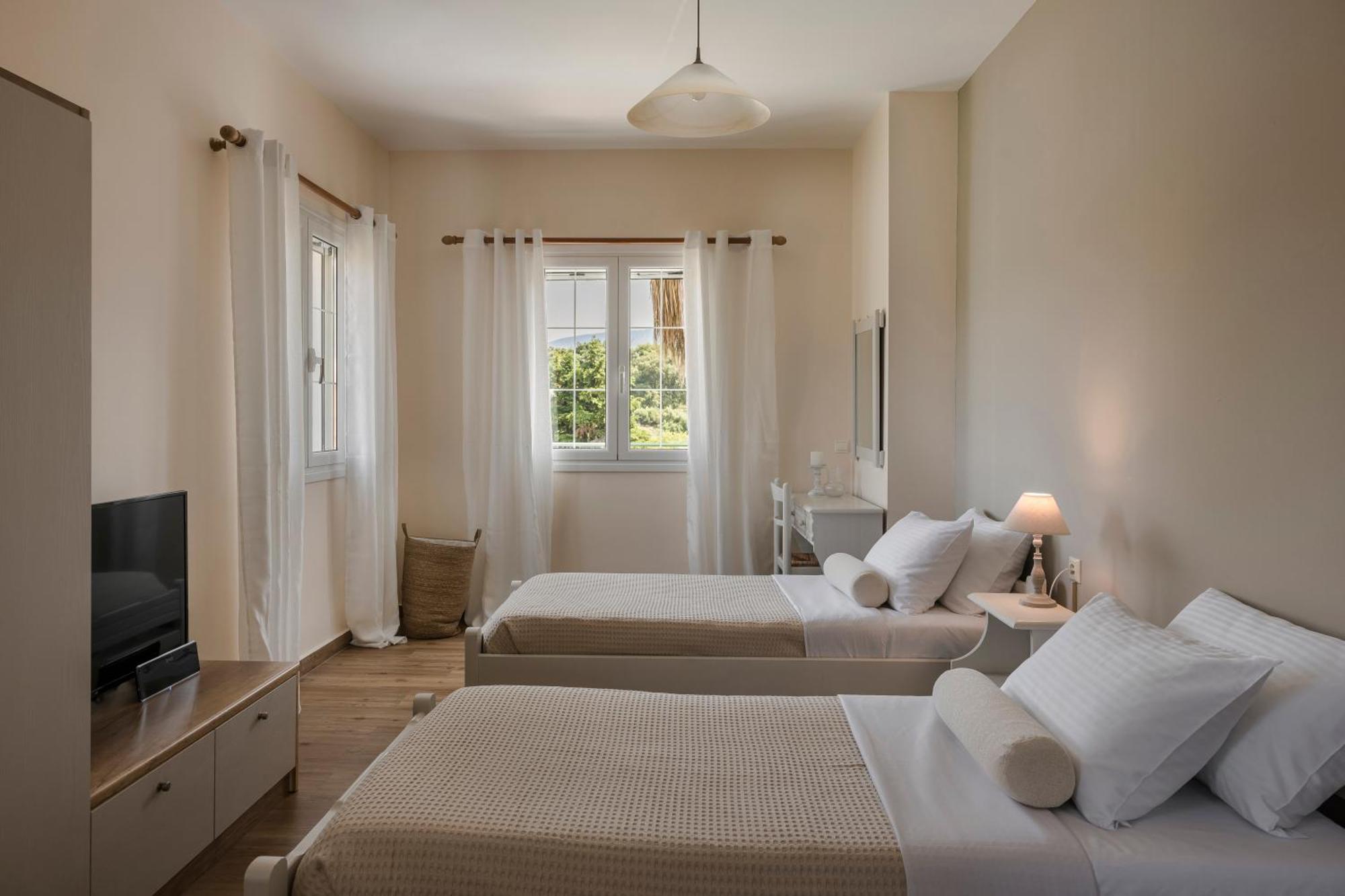 Theros Retreat Спартия Екстериор снимка