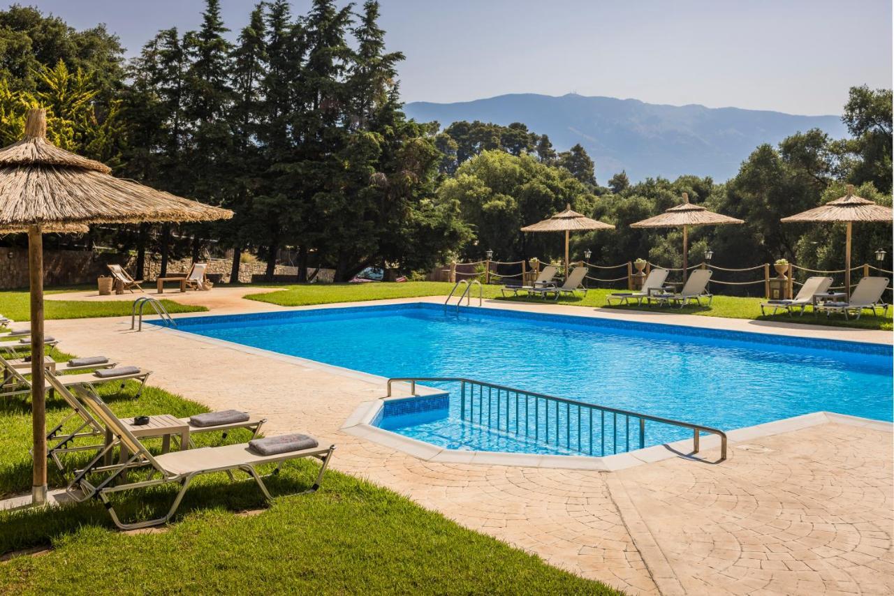 Theros Retreat Спартия Екстериор снимка